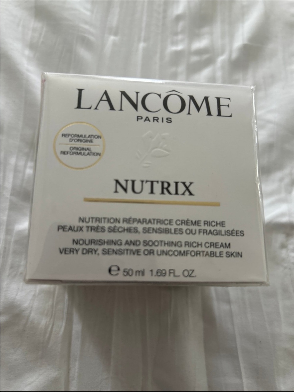 Lancôme Nutrix Nourishing Rich Cream - White and Gold Accents